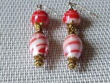 Boucles  d oreilles perles de murano faite au chalumeau blanche et rouge 