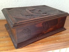  ancienne  BOITE COFFRE EN BOIS décor bretonne  Caisse rangement  Art populaire 