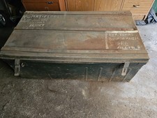 Malle métallique type armée