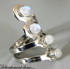 Très BELLE Bague LONGUE