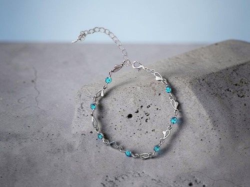 Bracelet argenté orné - , de
