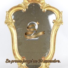 Miroir ancien du XIXème siècle , cadre en bois sculpté doré, Style Louis XV.