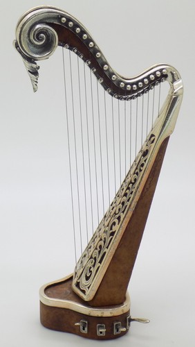 Grande figurine harpe bois - figurine,