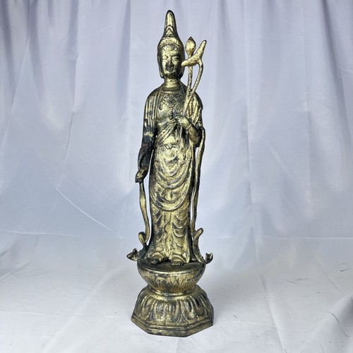 Guanyin buddha stand - on, lotus