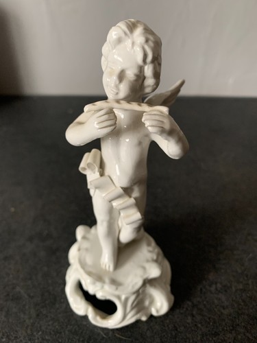 Putti angelot musicien - putti, en