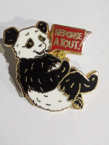 Pin réponse tout - pin's, À
