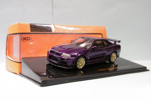 Ixo nissan skyline r - -,