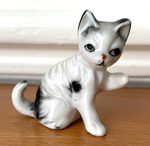 Très belle figurine chat - très,