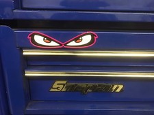 CASQUE ROSE MAUVAIS YEUX KART BOÎTE À OUTILS VOITURE PATIN AUTOCOLLANT DÉCALCOMANIE ENVOI GRATUIT