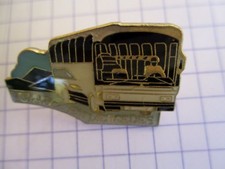 MERCEDES BUS PIN BADGE AUTOCAR MINIBUS VINTAGE PINS us6