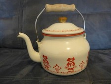 ancienne théière émaillée