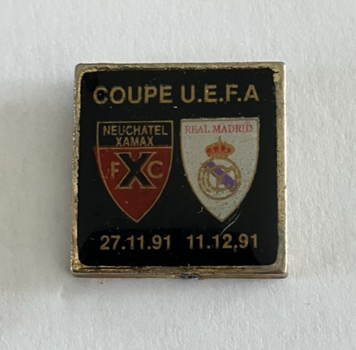 Pin s football coupe - -,