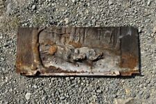 Plaque en fonte sanglier chasse cheminée insert