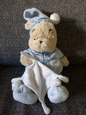 E9 Peluche Winnie l'ourson DISNEY STORE pyjama bleu mouchoir écusson 38 cm