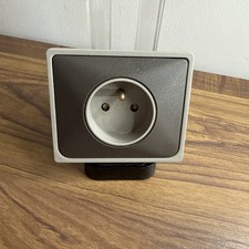 Arnould 1001 Prise 2 pôles + terre Marron / Gris