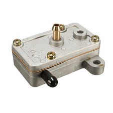 UNE POMPE A ESSENCE CARBURANT