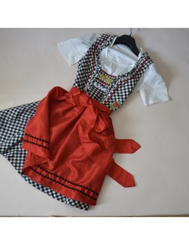 Costume style tyrolien - style,