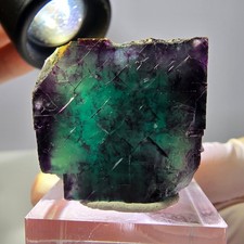 Rare cube de fluorite fantôme