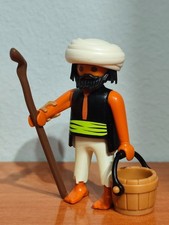 PLAYMOBIL FIGURINE VILLAGEOIS