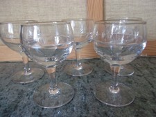 VERRES A PIED GRAVES DES