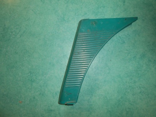 Boite outils étroite - à,