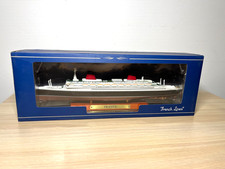 MAQUETTE NEUVE SUR SOCLE EN BOIS DU PAQUEBOT "FRANCE" ATLAS FRENCH LINES