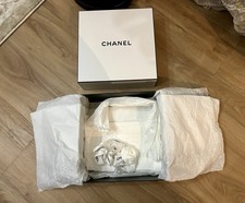 1  Boîte Chanel  Avec Papier