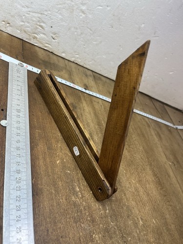 Fausse équerre bois - Équerre,