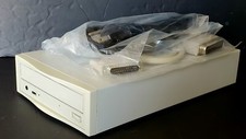 EXTERNAL SCSI CD-RW DRIVE