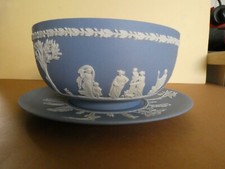 Grand Bol rond ou Coupe et son Assiette De Sacrifice   Wedgwood