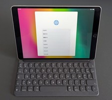 Apple iPad Pro 10,5" 64Go Wi-Fi/Cellular Gris (A1709) + Clavier + Housse