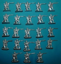 23 ANCIENS PETITS SOLDATS DE