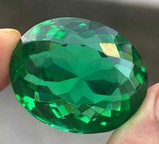 Green Emerald 118-120Ct