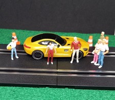 Lot 2 de personnages échelle 1/43 éme circuit Carrera GO SCX Compact Jouef slot