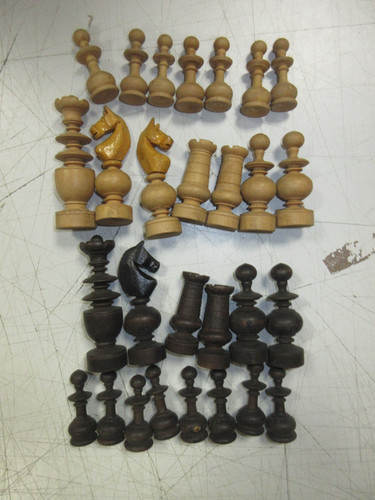 Lot pièces jeu echec - 28,