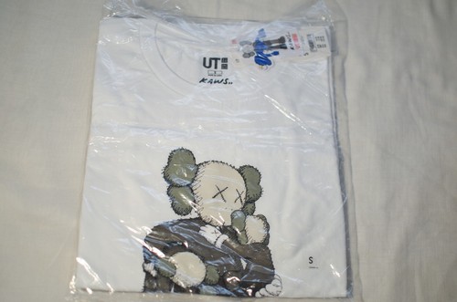 Kaws uniqlo shirt - kaws, x