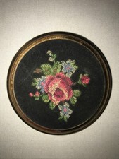 Vds ancien poudrier doré