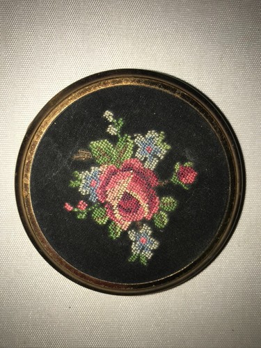 Vds ancien poudrier - , doré