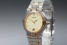 Presque comme neuve montre - [presque,