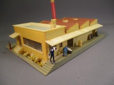 LQ1456 JOUEF 1014 Train Ho 1/87 1:87 Maquette montée Usine moderne Factory