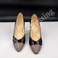 Paire d'escarpins Evelins  vernis noir, embout et arrière en autruche