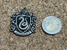 Pin's en relief ciselé