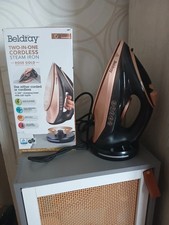 Fer à repasser vapeur sans