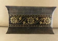 Inde Japon Asie Peigne ancien Corne incrusté de laiton Guirlande de Fleurs 12X6c