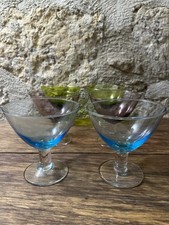 coupes à cocktail vintage en