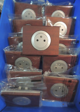 1 prise de courant avec terre celiane acajou/titane  Legrand