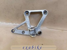 platine repose-pied avant droite pour Honda VFR 750  de 1988 a 1989 (RC24)
