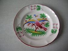 Ancienne assiette Saint Clément France 62 décor oiseau multicolore de 24 cm