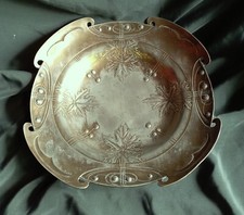 Ancienne Coupe en étain Art Nouveau Jugendstil motif feuilles de marronnier