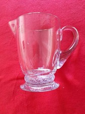 LALIQUE Pichet en parfait état.